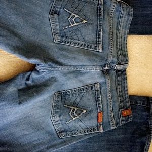 A pocket seven jeans